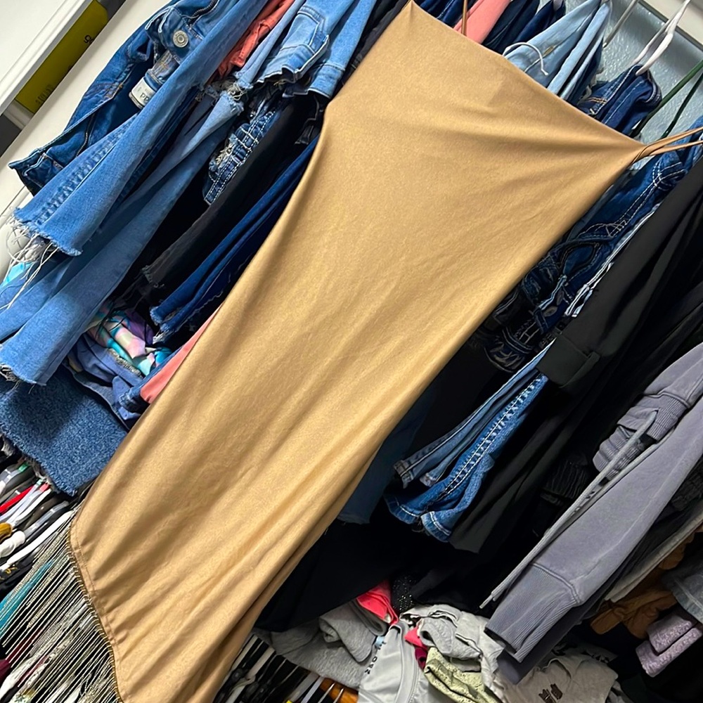 Selling my dressing some new other only worn 1 time